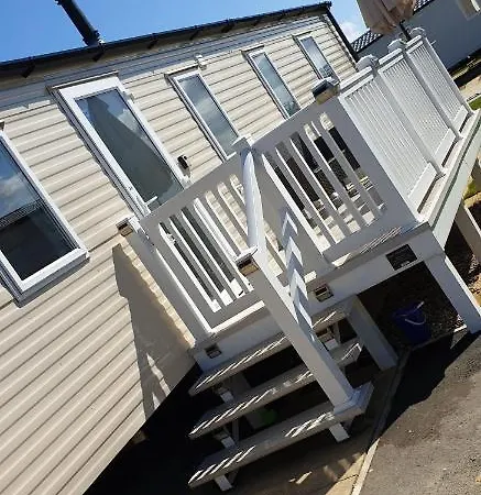 Emma'S Haven Apartment Gristhorpe